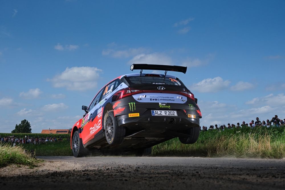 Hyundai-i20-N-Rally2-Ypres-Rally-202_20211110-061318_1
