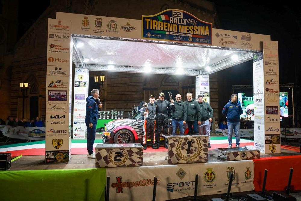 50b030ce-b640-6170-1844-b26f394cfb66