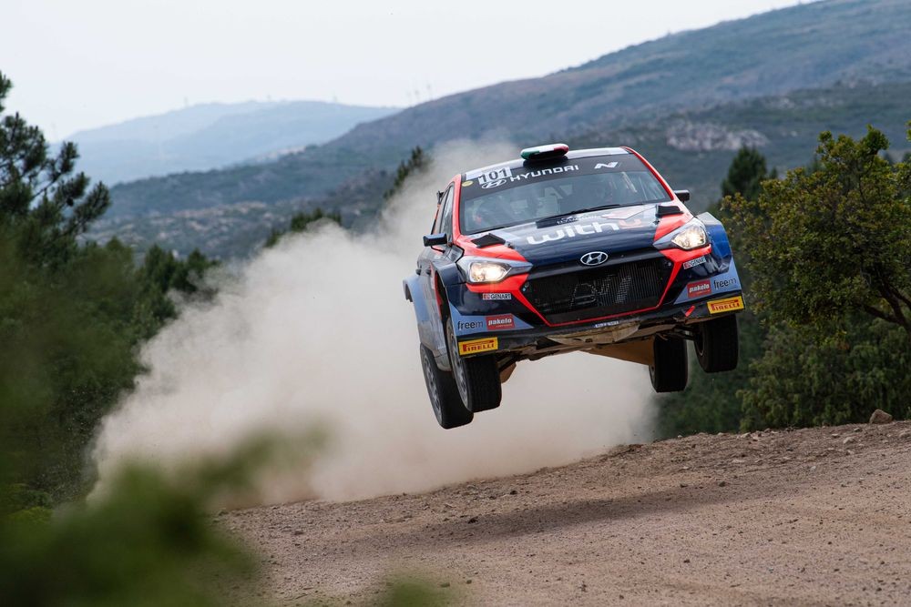 Scandola-DAmore-Hyundai-i20-R5-RIS-1