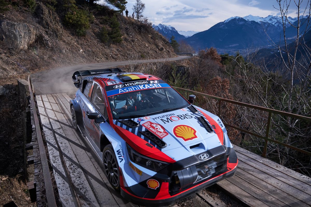 2024 FIA World Rally Championship Round 1,Rallye Monte Carlo 2024, 24-28 January 2024Thierry Neuville, Martijn Wydaeghe, Hyundai i20 N Rally1 Hybrid, Action during Day 1 of WRC Rallye Monte-Carlo 2024      Photographer: Romain ThuillierWorldwide copyright: Hyundai Motorsport GmbH