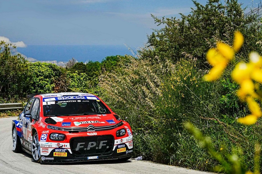 Andrea-Crugnola-e-PIetro-Elia-Ometto-su-Citroen-C3-