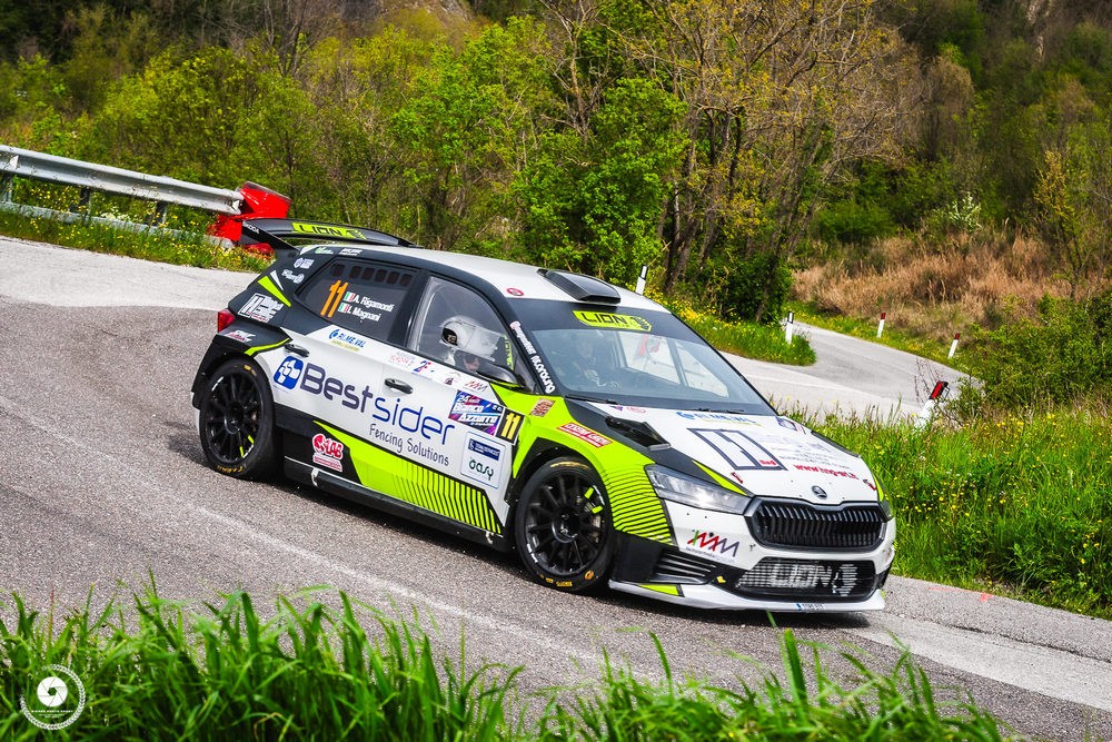 Rigamonti-Magnani-Rally-Bianco-Azzurro-2025