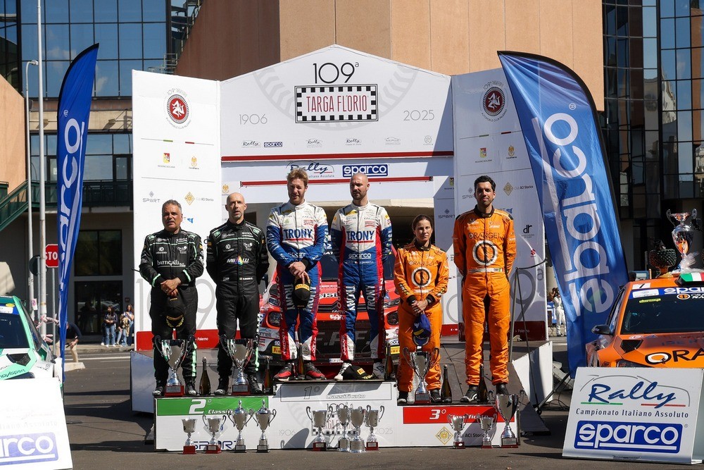 Podio-Campionato-Italiano-Assoluto-Rally-Sparco-alla-Targa-Florio-