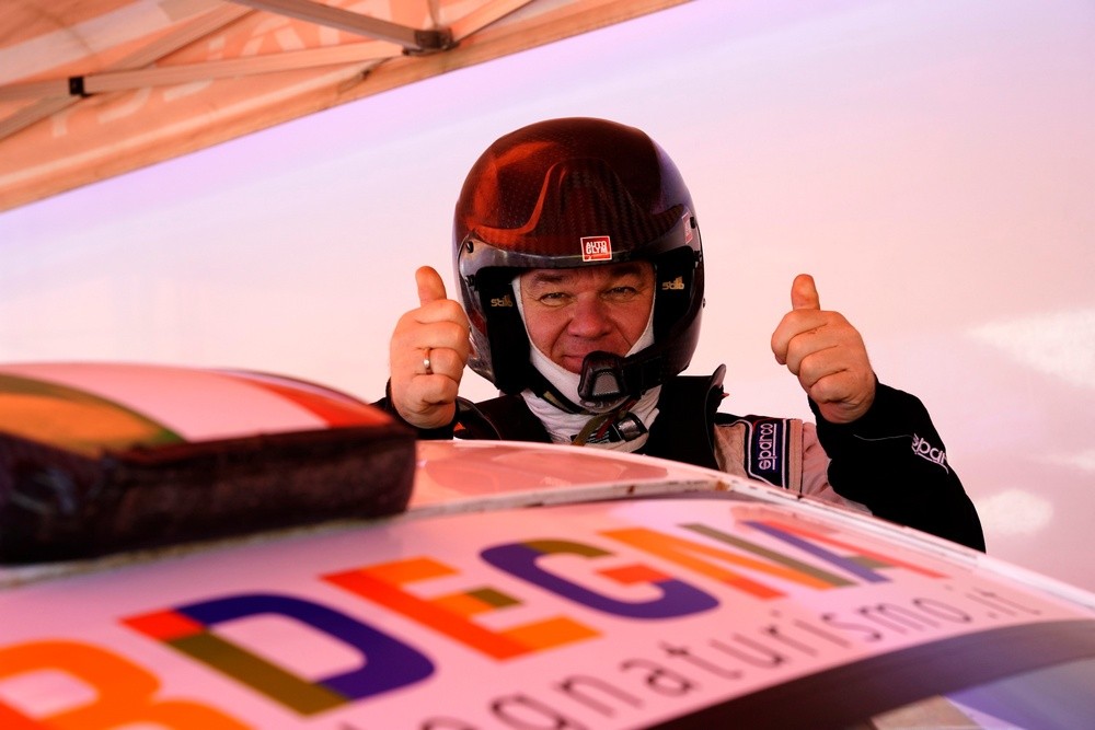 12c7b705-de42-b8c7-2047-e9ac3332ce84