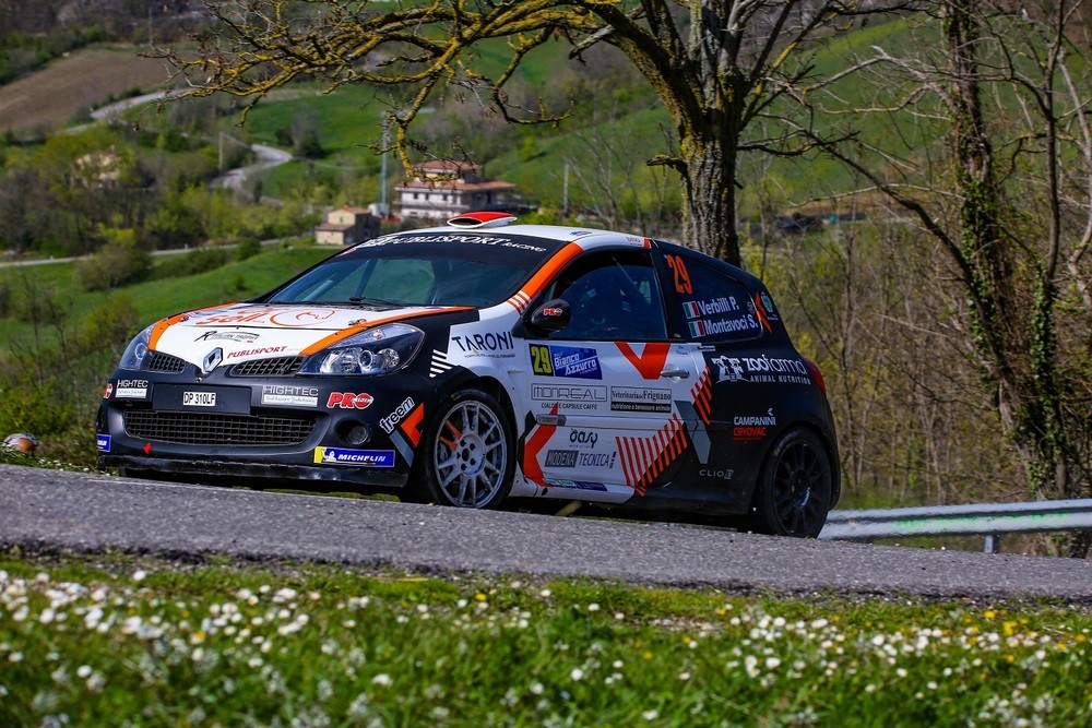 Imm_03_Verbilli-Rally-Bianco-Azzurro_pre-Adriatico