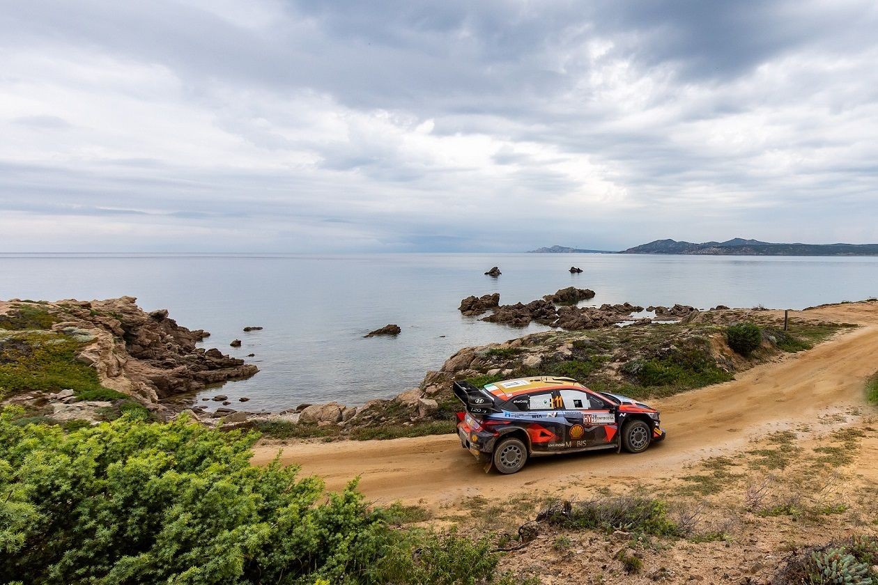 Hyundai-Motorsport_Rally-Sardegna_01