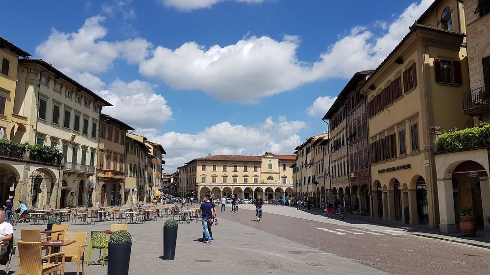 Piazza-Marsilio-Ficino-a-Figline-Valdarno