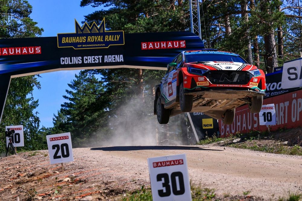 Hayden-Paddon-John-Kennard-ERC-Sweden-action_2Q2A4362