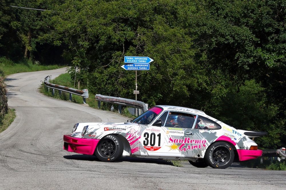 Da-Zanche-action-Porsche911-AlpiOrientali2023