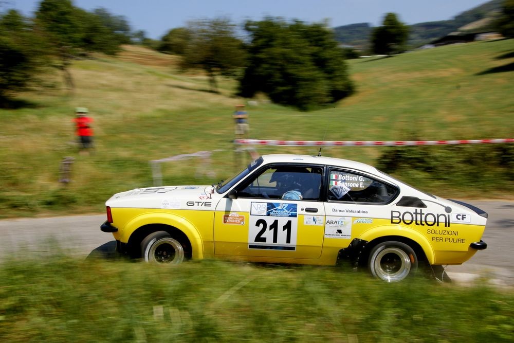 Bottoni---Sansone-Opel-Kadett-GT-E