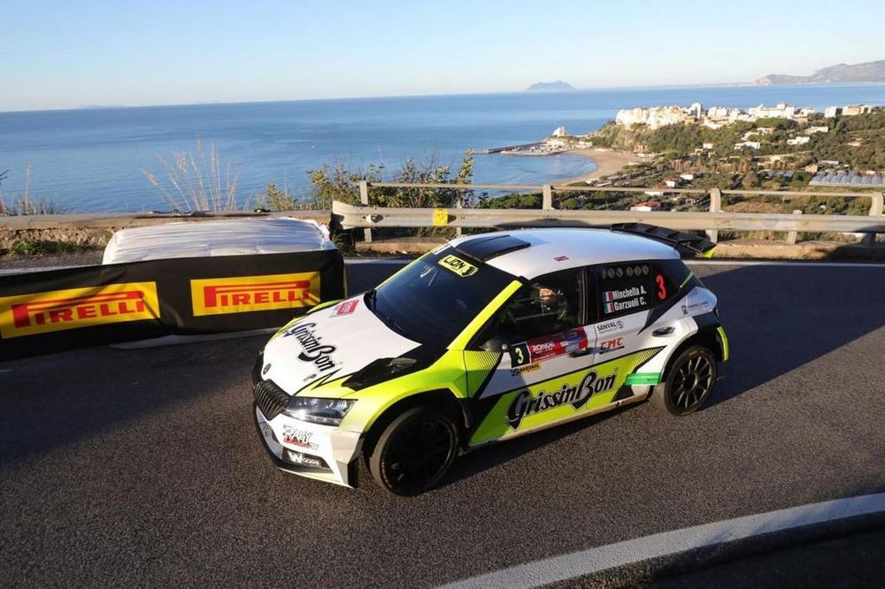 Andrea-Minchella-e-Cristian-Guarzoli-su-Skoda-Fabia-Evo-al-Rally-Ronde-Sperlonga---Foto-Lello-Abate_6