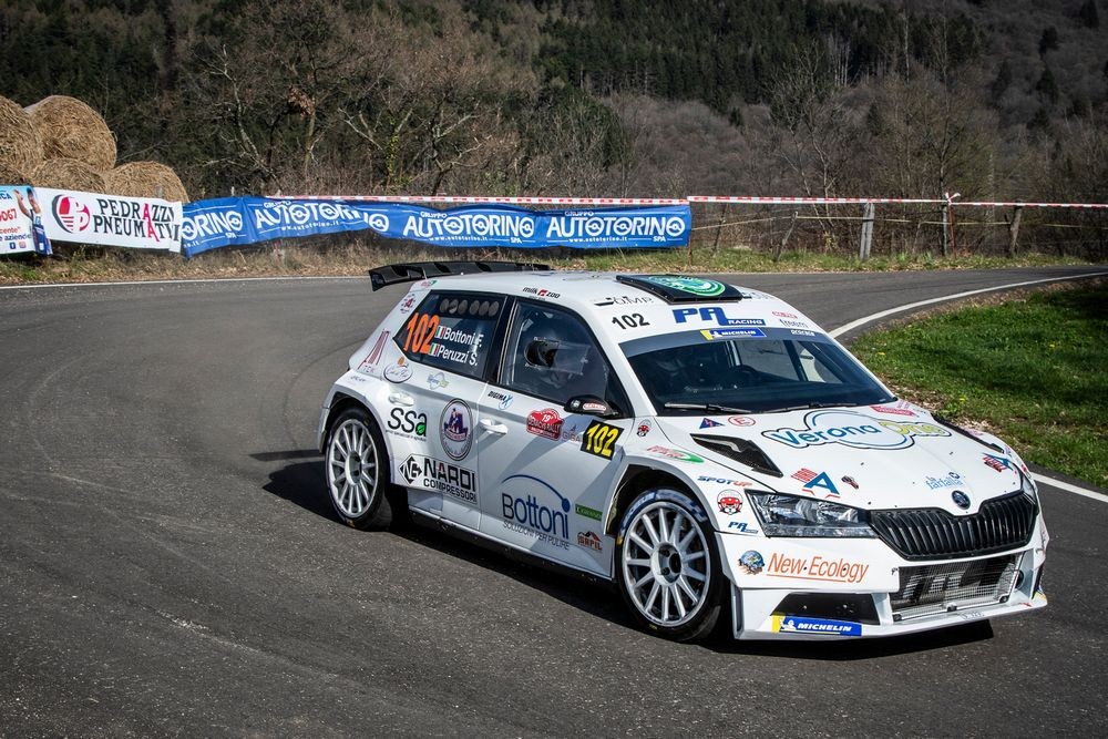 Fedrico-Bottoni-e-Sofia-Peruzzi-vincitori-del-19-Bancvs-Rally-su-Skoda-Fabia-EVO-Foto-Time-Foto