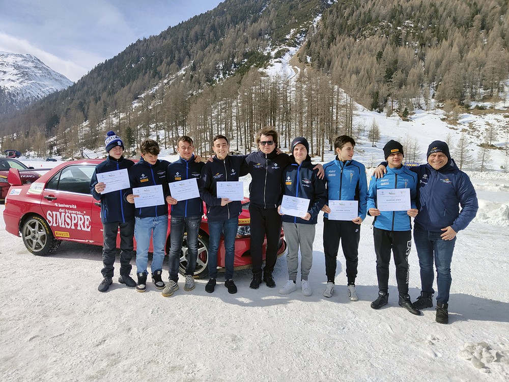 foto-di-gruppo-Stage-Neve-Ghiaccio