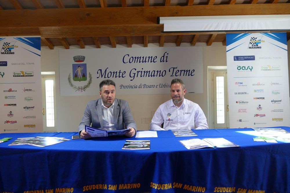 foto-conferenza-stampa-rally-bianco-azzurro