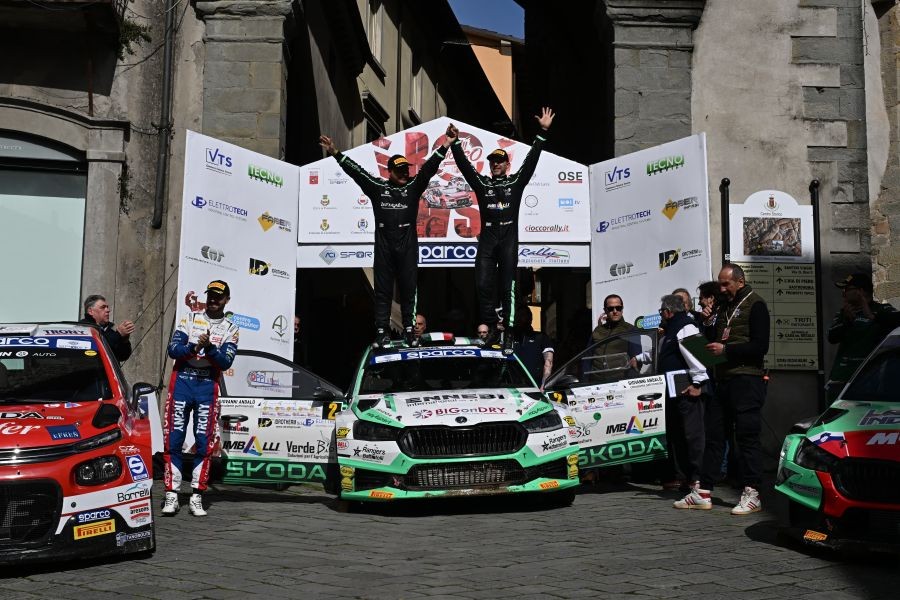 05-PODIO-FINALE